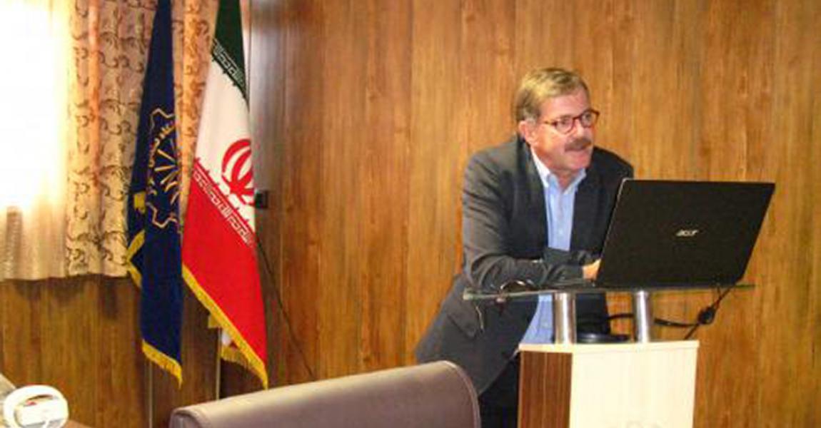 Meeting of Dr. Thomas Hesse with academic members of Shiraz University of Technology Meeting of Dr. Thomas Hesse with academic members of Shiraz University of Technology